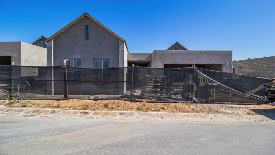 4 Bedroom Property for Sale in Longlands Country Estate Western Cape